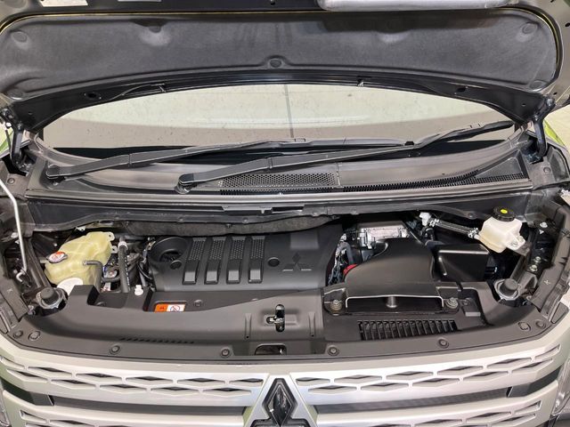 MITSUBISHI DELICA D:5 4WD 2024