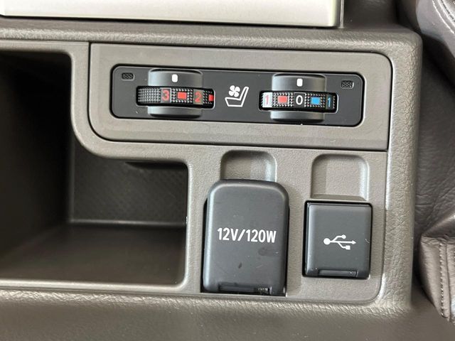 TOYOTA LANDCRUISER PRADO 2023