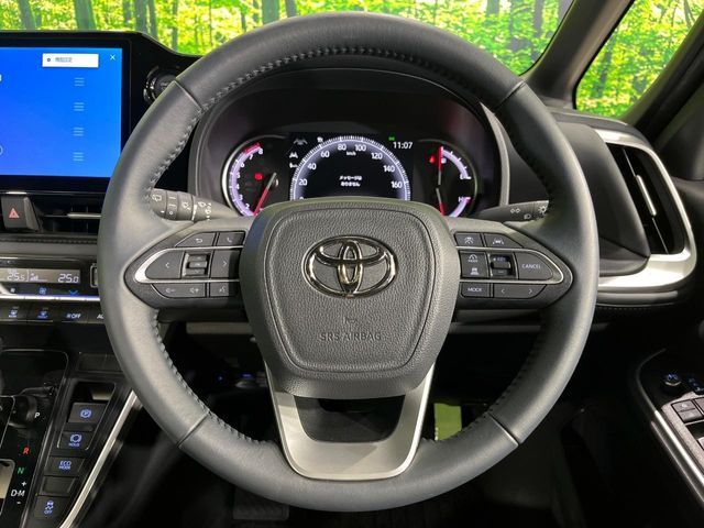 TOYOTA VOXY 4WD 2025