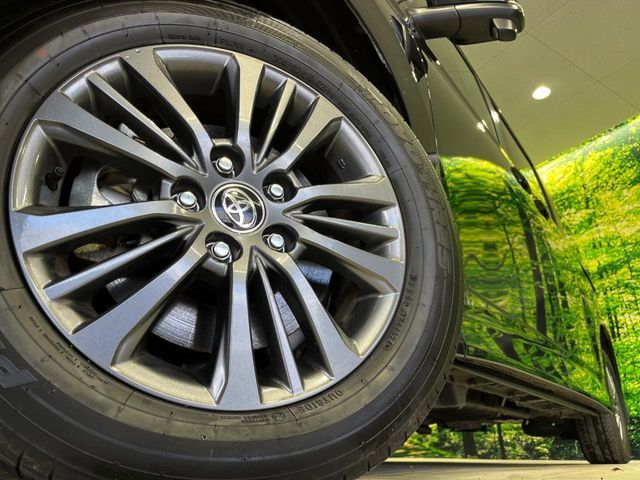 TOYOTA VOXY 4WD 2025