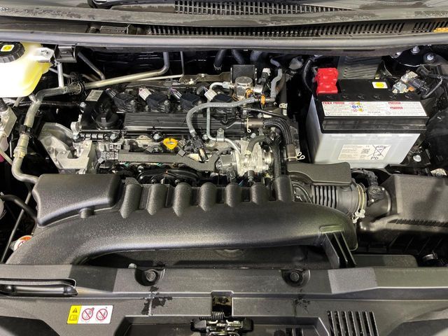 TOYOTA VOXY 4WD 2025