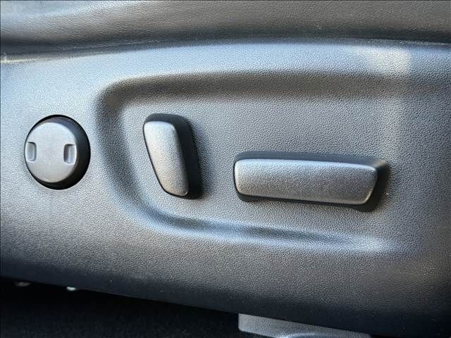 TOYOTA HARRIER 2WD 2015