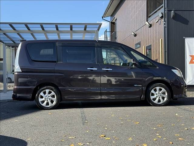 NISSAN SERENA  S-HYBRID 2013