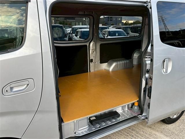 NISSAN NV350 CARAVAN 1.2t 2020