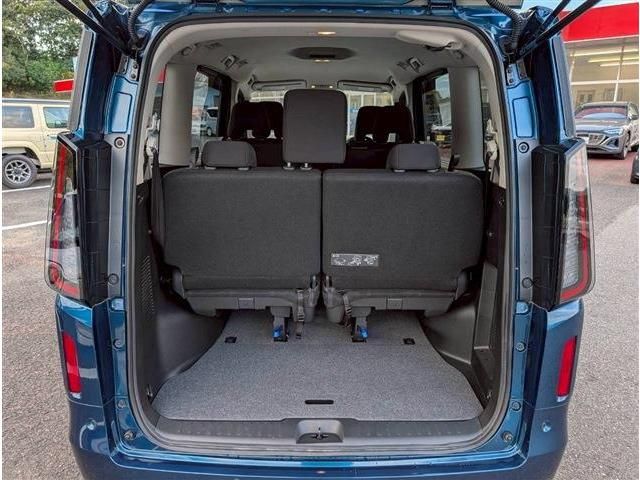 NISSAN SERENA  WG 2023