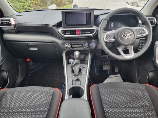 TOYOTA RAIZE HYBRID 2024