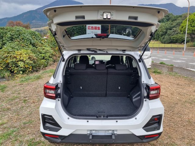 TOYOTA RAIZE HYBRID 2024