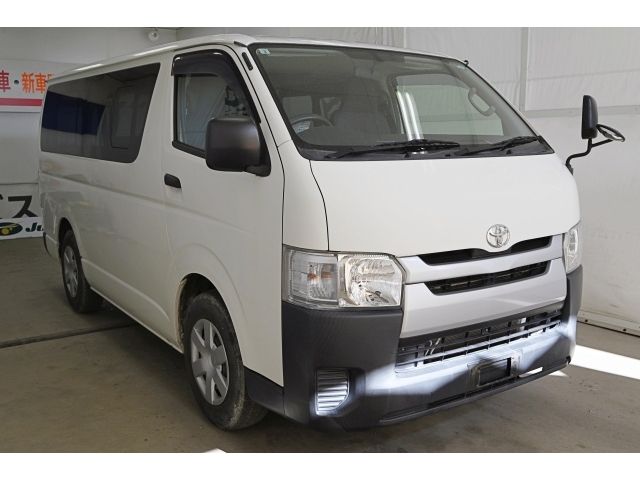 TOYOTA HIACE van 1.2t 2WD 2018