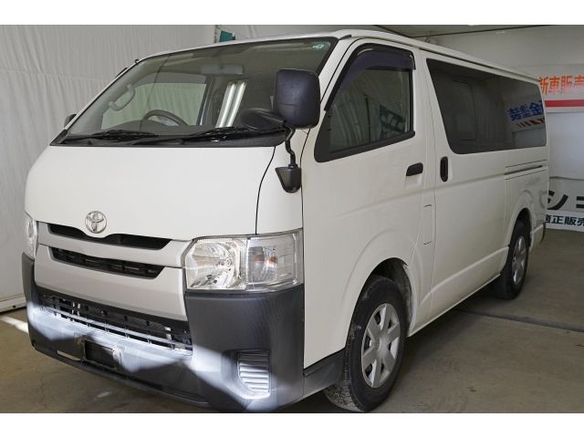 TOYOTA HIACE van 1.2t 2WD 2018