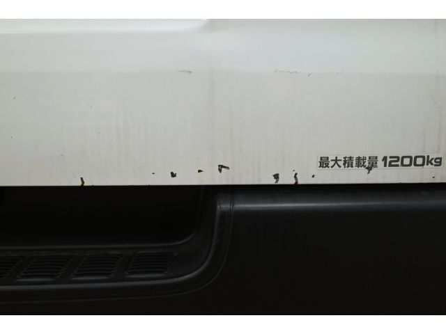 TOYOTA HIACE van 1.2t 2WD 2018