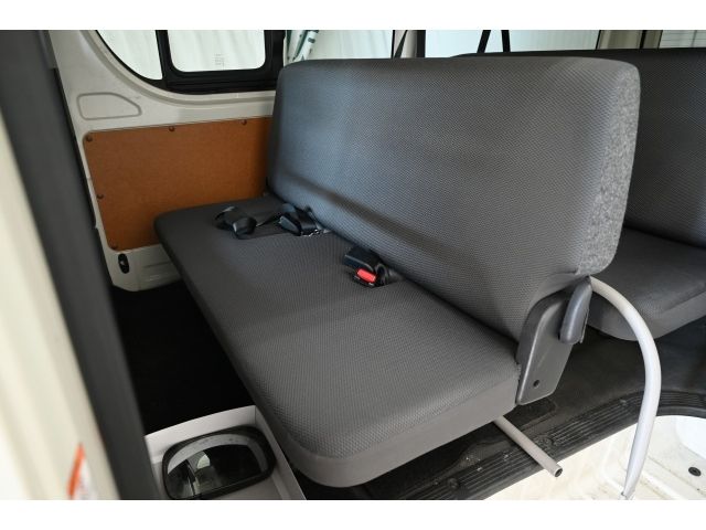 TOYOTA HIACE van 1.2t 2WD 2018