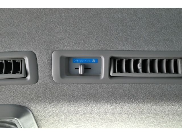 TOYOTA HIACE van 1.2t 2WD 2018