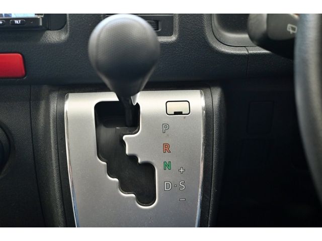 TOYOTA HIACE van 1.2t 2WD 2018