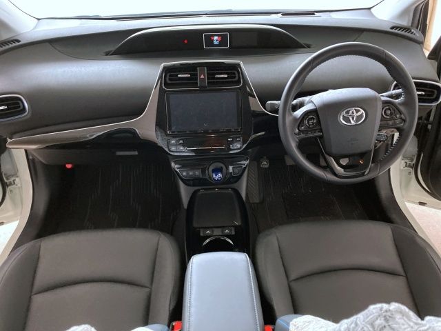 TOYOTA PRIUS 2020