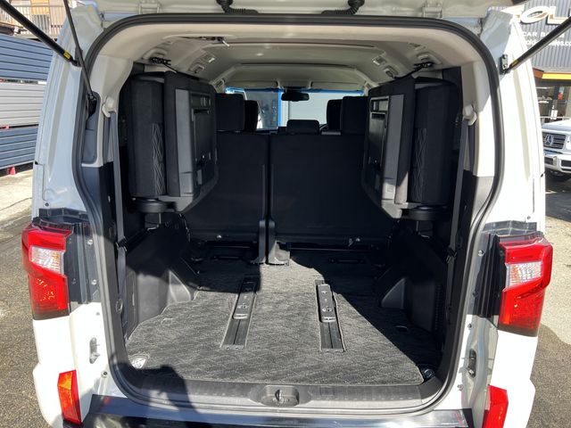 MITSUBISHI DELICA D:5 4WD 2019