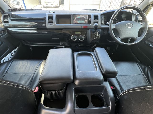 TOYOTA HIACE wagon 2012