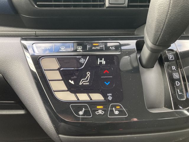 MITSUBISHI ek X 2020