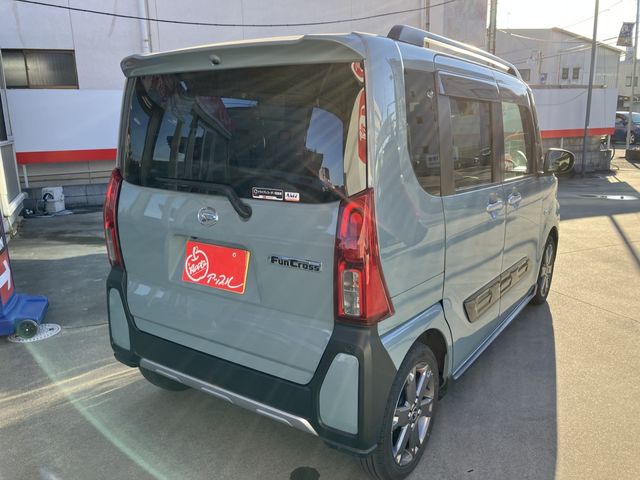 DAIHATSU TANTO FAN CROSS 2023