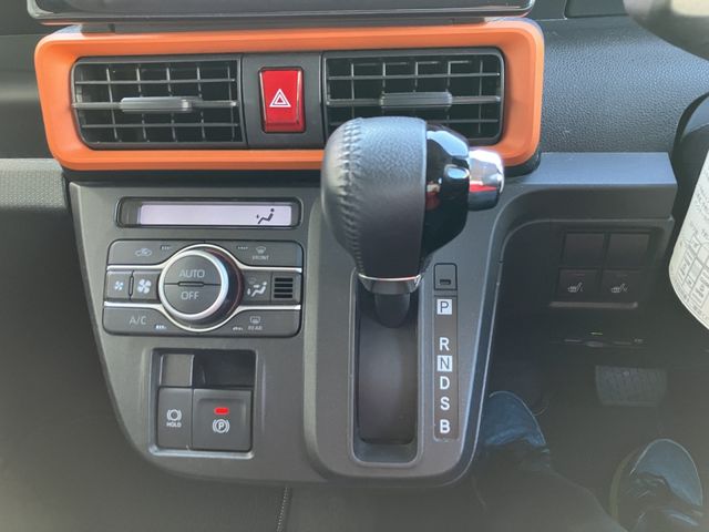 DAIHATSU TANTO FAN CROSS 2023