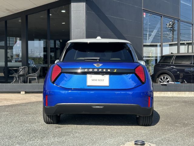 BMW MINI COOPER 2024