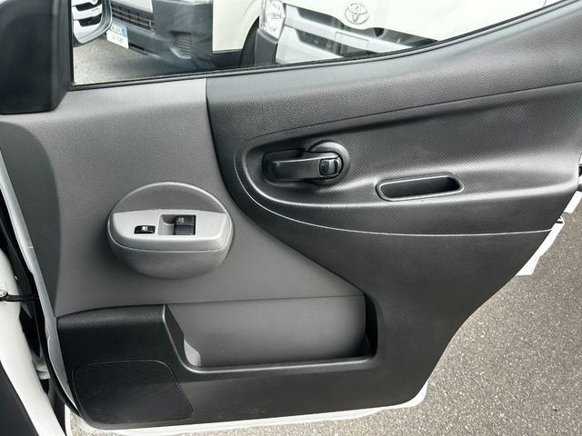 NISSAN NV200 VANETTE van 2019