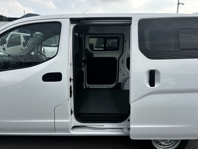NISSAN NV200 VANETTE van 2019