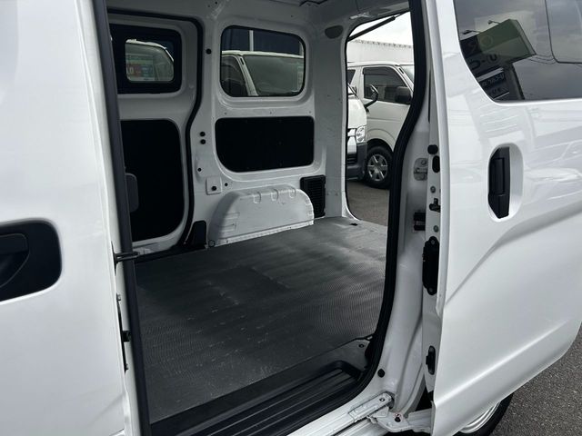 NISSAN NV200 VANETTE van 2019