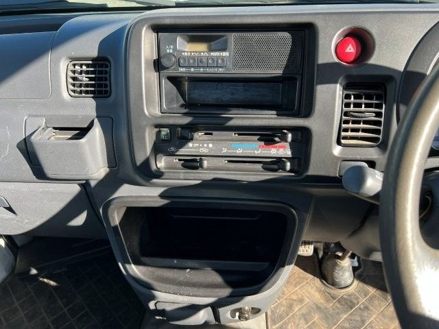 DAIHATSU HIJET truck 4WD 2012