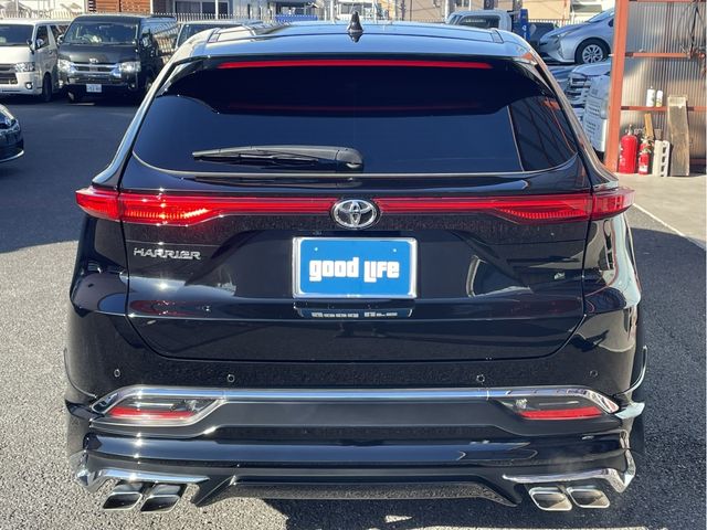 TOYOTA HARRIER 2WD 2022