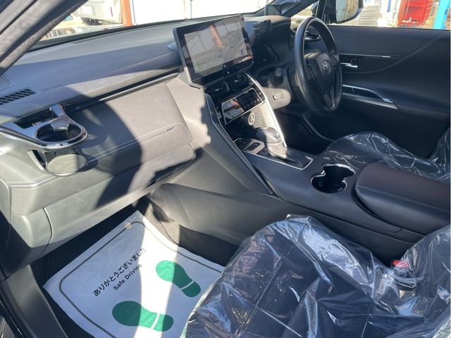 TOYOTA HARRIER 2WD 2022