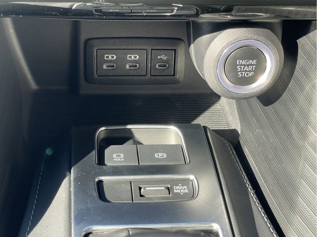 TOYOTA HARRIER 2WD 2022