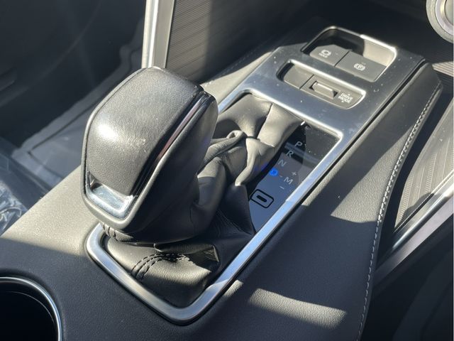 TOYOTA HARRIER 2WD 2022