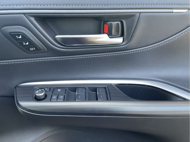 TOYOTA HARRIER 2WD 2022