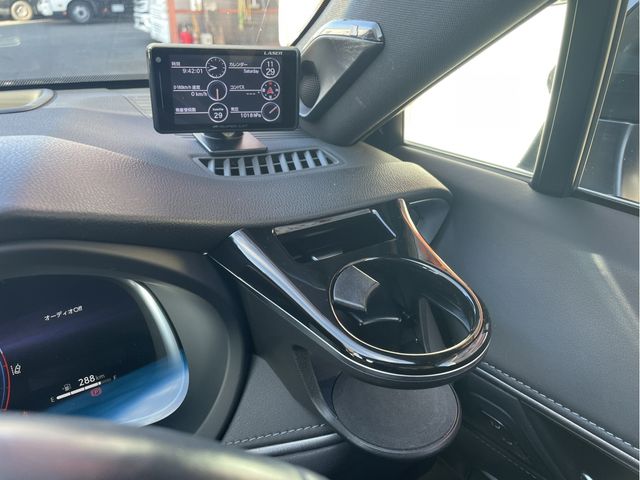 TOYOTA HARRIER 2WD 2022