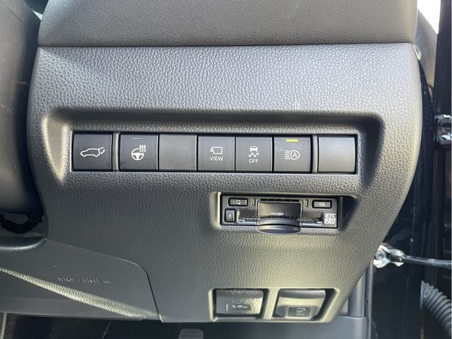 TOYOTA HARRIER 2WD 2022