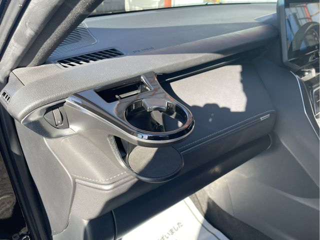 TOYOTA HARRIER 2WD 2022