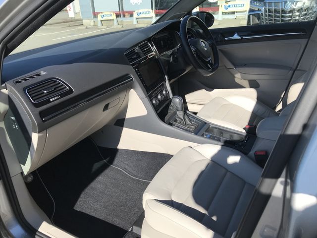 VOLKSWAGEN VOLKSWAGEN GOLF 2020