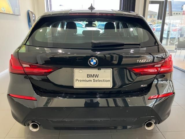 BMW BMW 1series 2024