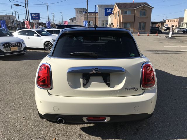 BMW MINI COOPER D 5DOOR 2019