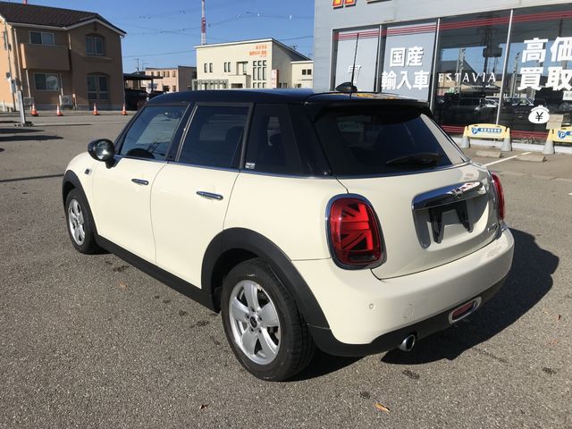 BMW MINI COOPER D 5DOOR 2019