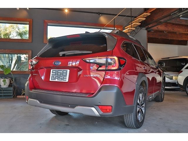 SUBARU LEGACY OUTBACK 2025