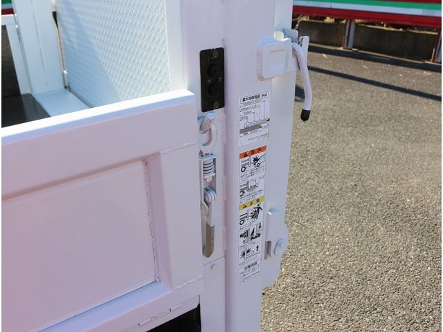 MITSUBISHI CANTER 2014