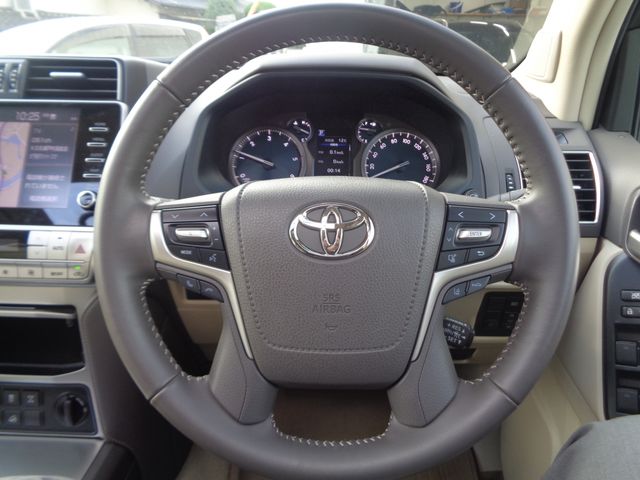 TOYOTA LANDCRUISER PRADO 2020