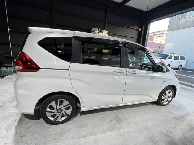 HONDA FREED HYBRID 2020