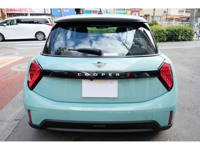 BMW MINI COOPER 2024