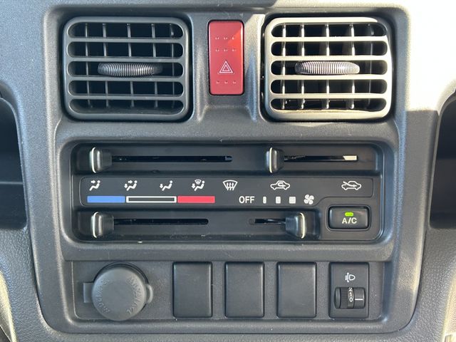 NISSAN NT100 CLIPPER 2019