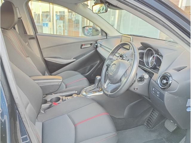 MAZDA DEMIO 4WD 2015