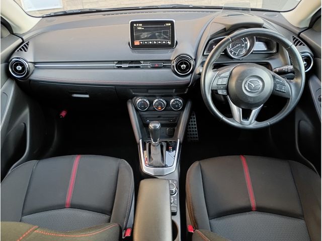 MAZDA DEMIO 4WD 2015