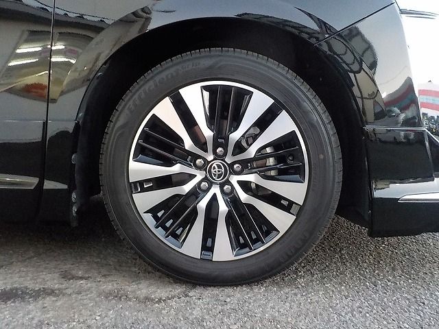 TOYOTA VELLFIRE 2018