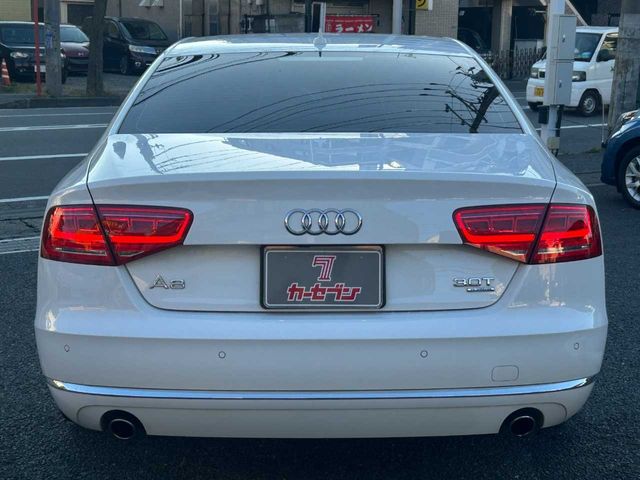AUDI AUDI A8 2011